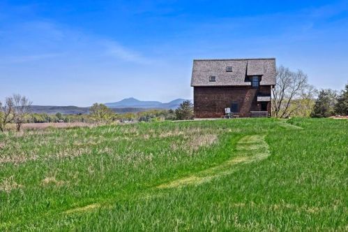 408 Webster Rd, Potash Point, VT 05491-9185