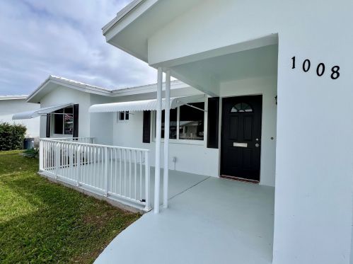 1008 3rd Ave, Boynton Beach, FL 33426-4713