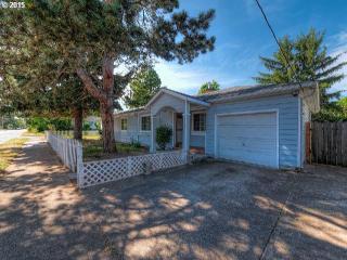 8105 Tibbetts St, Portland, OR 97206-1767