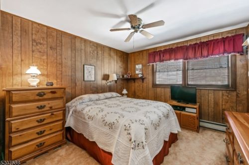 14 Reading Rd, Hopatcong NJ  07843-1023 exterior