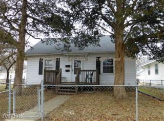 886 Center Point Rd, Cedar Rapids IA  52402-4650 exterior