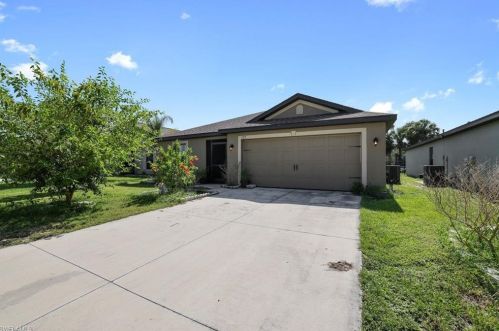 177 Shadow Lakes Dr, Lehigh Acres, FL 33974-0804