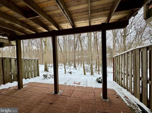 8854 Eagle Rock Ln, Springfield VA  22153-1727 exterior
