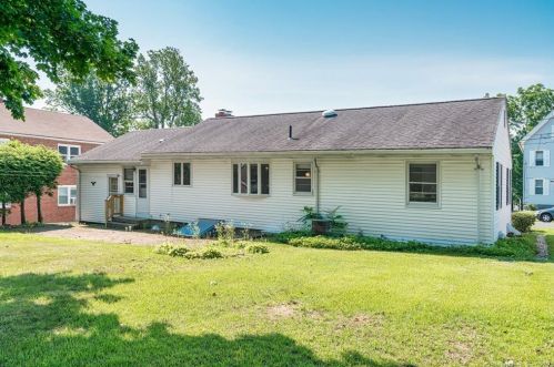 174 Rhodes St, New Britain, CT 06051-2422