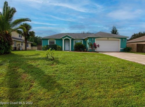 812 Majestic Ave, Sebastian, FL 32958-6014