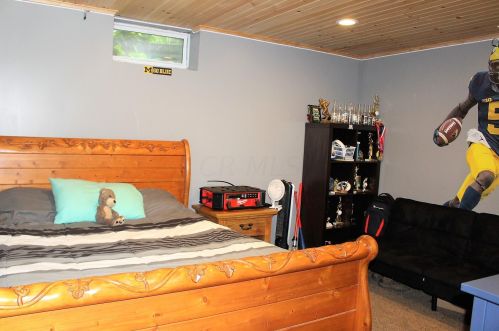 18131 Bear Swamp Rd, Marysville OH  43040-9330 exterior