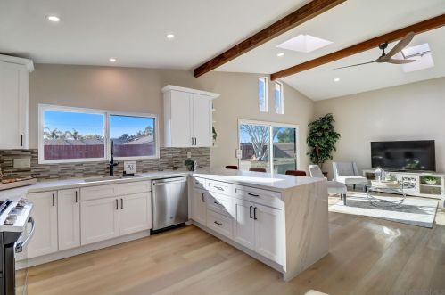 4190 Datcho Dr, San Diego CA 92117-4621 exterior