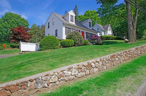 1181 Hamilton Ave, Waterbury, CT 06706-2306