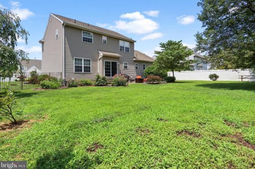 233 Beech Ln, Swedesboro NJ  08085-4033 exterior