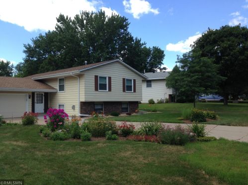 1879 Carol Ln, Saint Paul, MN 55118-4534