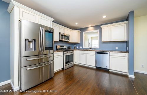 58 Richardson Ave, Tinton Falls NJ  07724-1313 exterior