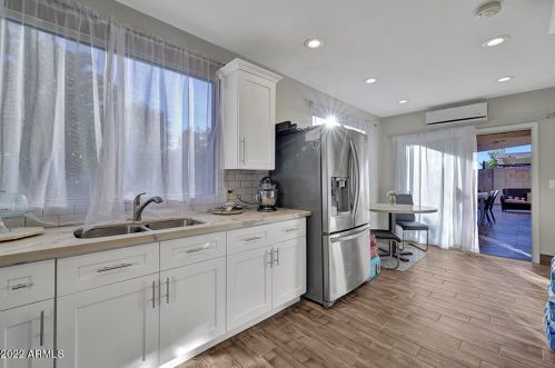 5019 Paradise Ln, Glendale AZ  85306-2655 exterior