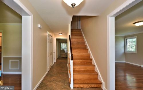 786 Valley Rd, Blue Bell, PA 19422-2053