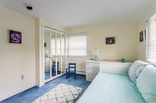 16 Martin Pl, Northport NY  11768-1224 exterior