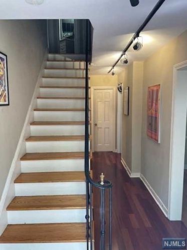 1130 Magnolia Rd, Teaneck NJ  07666-2744 exterior