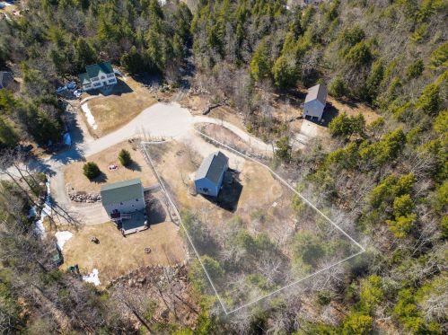 12 Byrne Rd, Northwood NH  03261-3239 exterior