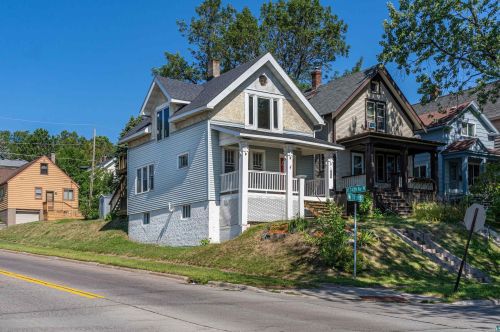2333 11th St, Duluth MN  55806-1203 exterior