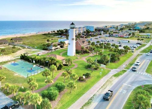 1804 Gulf Bch Dr, Saint George Island FL  32328-2827 exterior