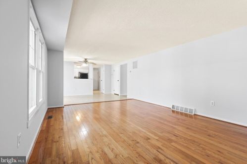 554 Hinckle Ave, Trenton NJ  08628-2805 exterior