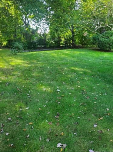 116 Pollys Ln, Uncasville CT  06382-1441 exterior