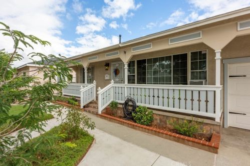 5634 Oliva Ave, Lakewood CA  90712-1612 exterior