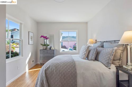 855 Glendome Cir, Oakland CA 94602-1413 exterior