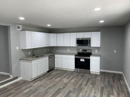 8621 Eden Valley Ln, Dallas TX  75217-3408 exterior