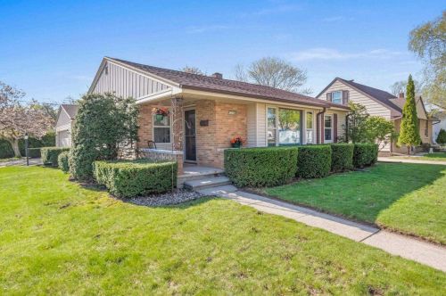 1138 Thrush St, Green Bay WI  54303-4336 exterior