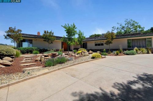 6301 Crow Canyon Rd, Hayward, CA 94552-9727
