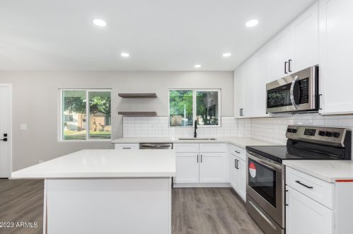 4587 17 Ave, Phoenix AZ 85086-6309 exterior