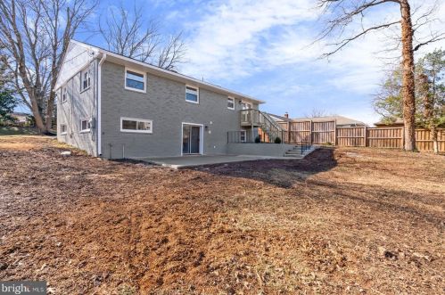 8114 Drayton Ln, Springfield VA  22151-1814 exterior