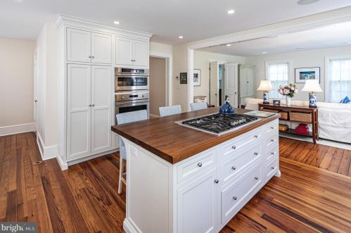 124 Mercer St, Princeton NJ 08540-4805 exterior