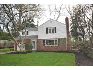 315 Pasadena Dr, Pittsburgh, PA 15215-1832