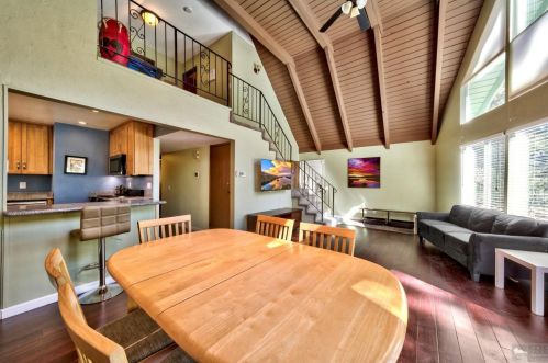 1394 Matheson Dr, South Lake Tahoe CA  96150-8014 exterior