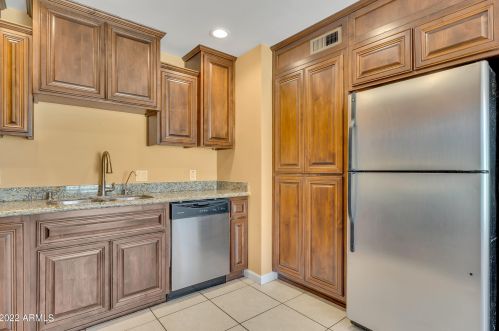 4713 10th St, Phoenix, AZ 85014-3627