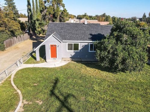 1745 Woodland Ave, Modesto CA  95358-1360 exterior