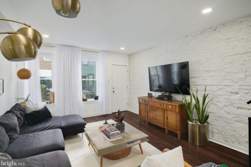 1228 Bucknell St, Philadelphia PA  19146-4135 exterior