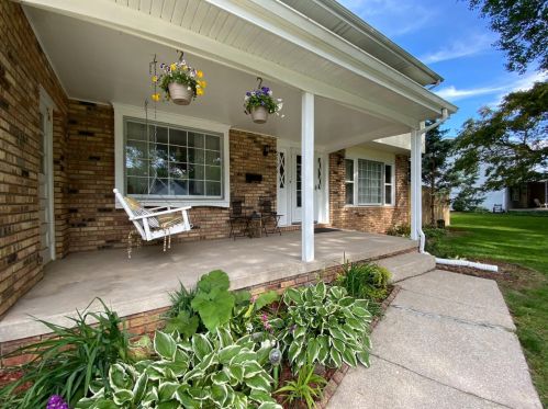 2506 Dorset Dr, Valpo, IN 46383-2419
