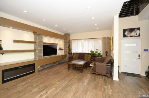 204 Fairmount Ave, Ridgewood NJ  07452-3609 exterior