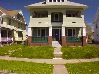 222 Clay Ave, Rochester NY  14613-1105 exterior