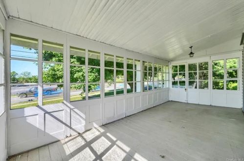 41 Goshen Ave, Washingtonville NY  10992-1117 exterior