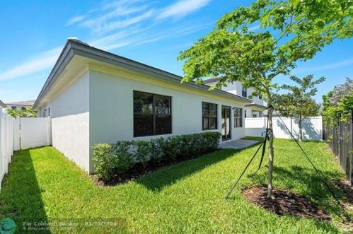 17451 41 St, Hollywood FL 33029-5035 exterior