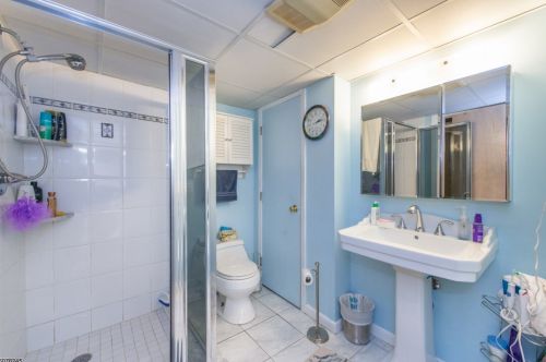 102 Mount Pleasant Ave, West Paterson NJ  07424-2838 exterior