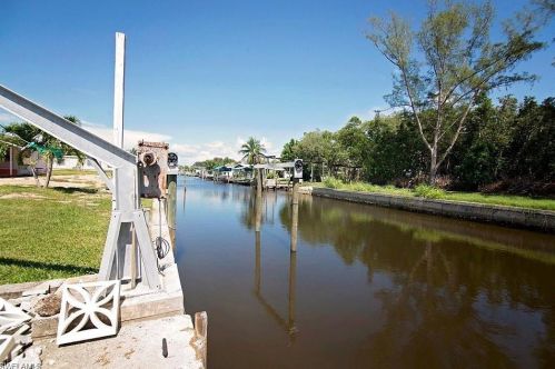 5157 Sandpiper Dr, Saint James City FL  33956-2837 exterior