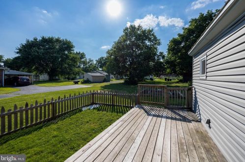 321 Howard St, Pottstown PA 19464-6701 exterior