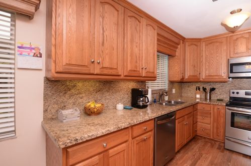20 Lake Vista Trl, Fort Pierce, FL 34952-1501