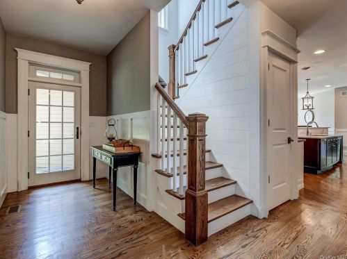 27 Stonehenge Rd, Warwick NY  10990-2354 exterior