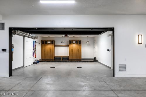 300 Deer Valley Dr, Park City UT  84060 exterior