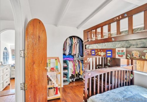 232 Rios Ave, Solana Beach CA  92075-1240 exterior