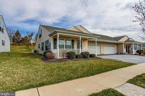 199 Harmony Dr, Pottstown, PA 19464-9423